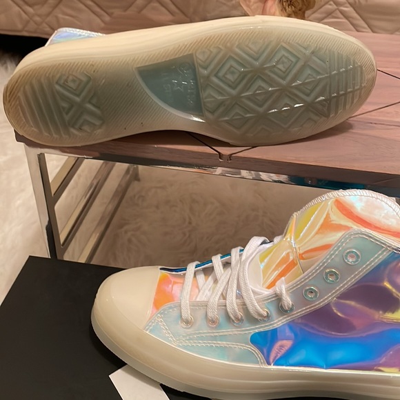 Iridescent Converse shoes - Picture 2 of 5